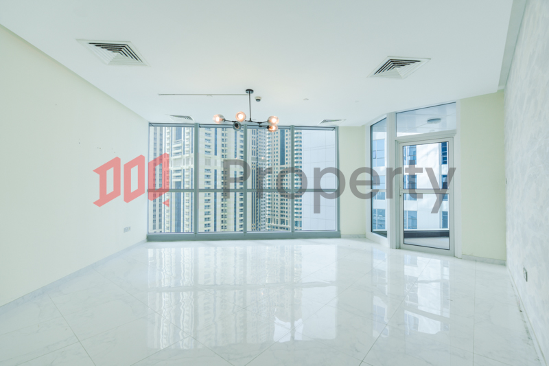 Spacious 3 Bedroom Apt | 2 Parkings | 12 Cheques